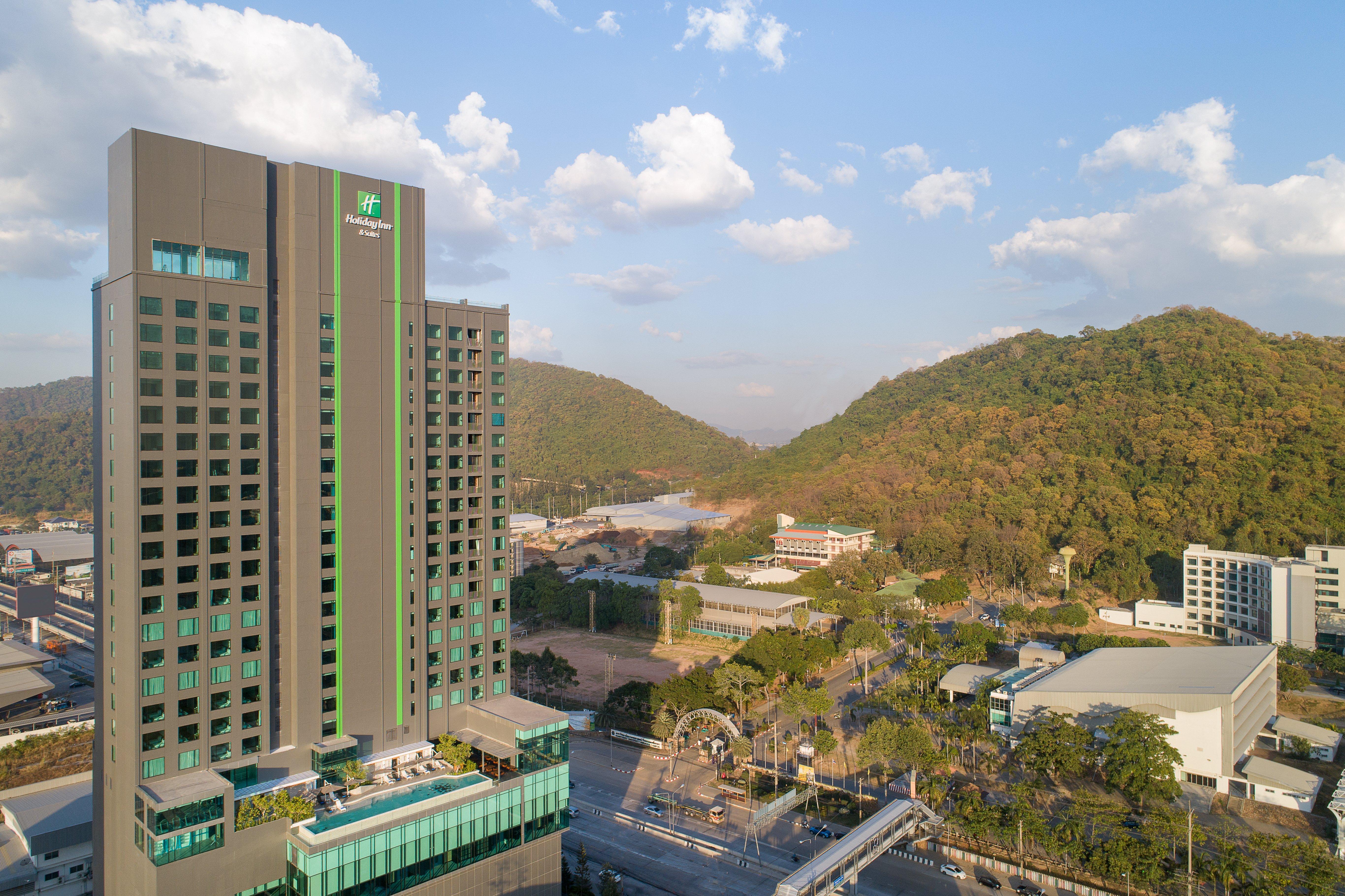 Holiday Inn & Suites Siracha Laemchabang By Ihg Si Racha Exterior foto